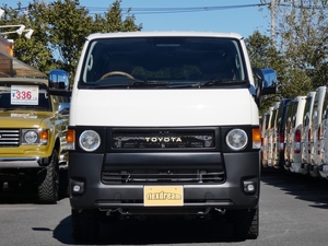 ハイエースバンディーゼル4WD　丸目クラシックカスタム