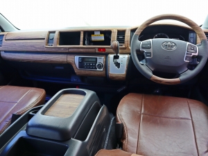 ハイエースワゴン新車コンプリート　ハイエースワゴン２ＷＤ