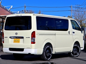 ハイエースバンディーゼル4WD　丸目カスタム　ネオクラシック