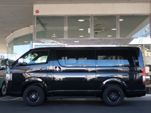 ハイエースバン新車　ディーゼル四駆　４ＷＤ