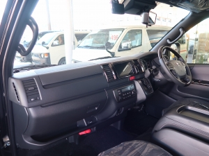 ハイエースバン新車　ディーゼル四駆　４ＷＤ