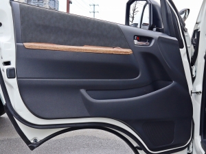 ハイエースワゴンアウトドア　キャンプ　車中泊　バンライフ　キャンピングカー