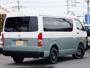 ハイエースワゴンアウトドア　キャンプ　車中泊　バンライフ　キャンピングカー