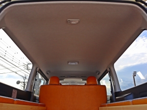 ハイエースバン新車アウトレットアウトドア　キャンプ　車中泊　バンライフ　１BOX　ベッド　キャンピングカー