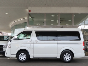 ハイエースワゴン１０人乗り　車中泊できる街乗り仕様車