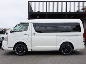 ハイエースワゴン１０人乗り　車中泊できる街乗り仕様車