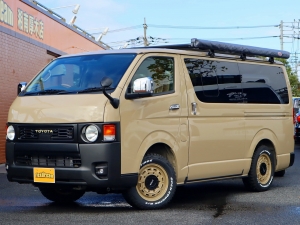 ハイエースＶディーゼル4WD　アースカラーパッケージ4V6ベージュ