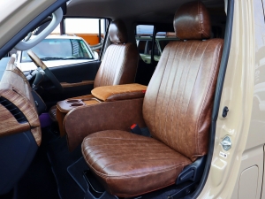 ハイエースバンディーゼル4WD　アースカラーパッケージ4V6ベージュ
