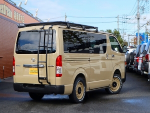 ハイエースバンディーゼル4WD　アースカラーパッケージ4V6ベージュ