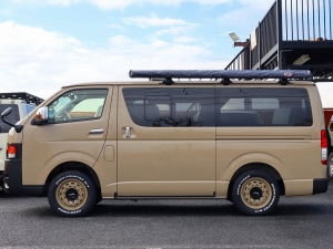 ハイエースバンディーゼル4WD　アースカラーパッケージ4V6ベージュ