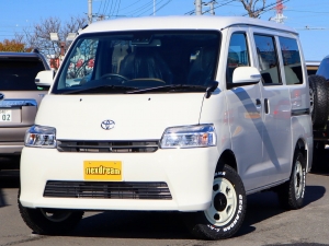 タウンエースアウトドア　キャンプ　車中泊　バンライフ　１BOX　ベッド　キャンピングカー