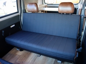 タウンエースアウトドア　キャンプ　車中泊　バンライフ　１BOX　ベッド　キャンピングカー