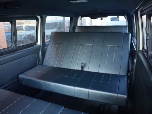 ハイエースＶアウトドア　キャンプ　車中泊　バンライフ　１BOX　ベッド　キャンピングカー