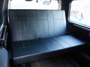 ハイエースバンアウトドア　キャンプ　車中泊　バンライフ　１BOX　ベッド　キャンピングカー