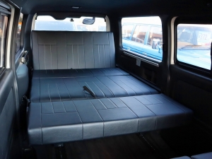 ハイエースバンアウトドア　キャンプ　車中泊　バンライフ　１BOX　ベッド　キャンピングカー
