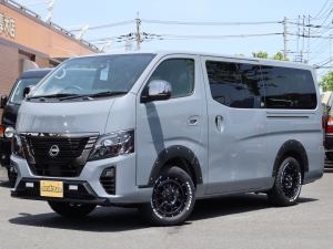 キャラバンアウトドア　キャンプ　車中泊　バンライフ　１BOX　ベッド　キャンピングカー