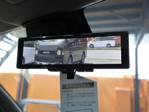 キャラバンアウトドア　キャンプ　車中泊　バンライフ　１BOX　ベッド　キャンピングカー