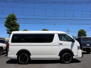 ハイエースワゴン１０人乗り　車中泊できる街乗り仕様車