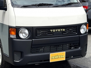 ハイエースバン新車ハイエースDX　丸目カスタム