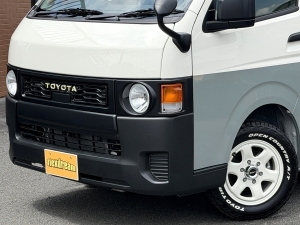 ハイエースバン新車ハイエースDX　丸目カスタム