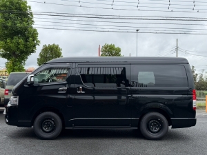 ハイエースワゴン１０人乗り　車中泊できる街乗り仕様車