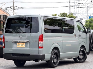ハイエースバンキャンプ　アウトドア　レジャー 車中泊