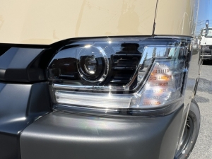 ハイエースバン新型　モデルチェンジ　改良後