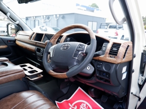 ハイエースバンスパロン　4WD　ディーゼル