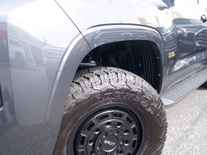 トライトン特別仕様車　BLACK