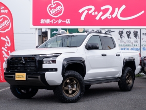 トライトン三菱ピックアップトラック　トライトン