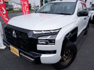 トライトン三菱ピックアップトラック　トライトン