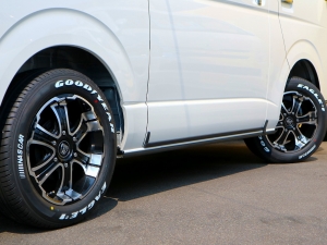 ハイエースバン新車：ハイエースバン４ＷＤ