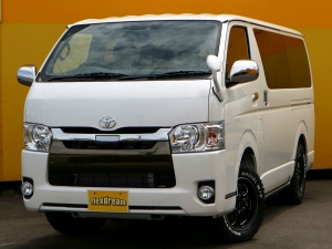 ハイエースバン新車：ハイエースバン４ＷＤ