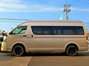 ハイエースバンスパロン　4WD　ディーゼル