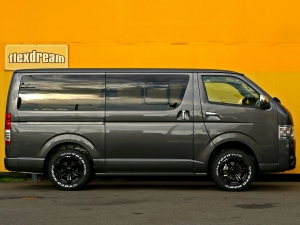 ハイエースバン新車：ハイエースバン４WD