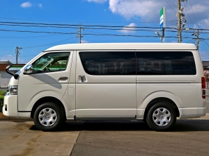 ハイエースワゴン新車：ハイエースワゴン４ＷＤ