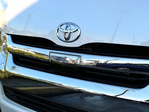 ハイエースワゴン車中泊　ライトキャンパー　前向き9名乗車