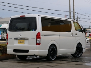 ハイエースバンバン　４ナンバー　ベッド　スーパーＧＬ