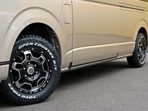 ハイエースバンスパロン　4WD　ディーゼル　新車コンプリート　