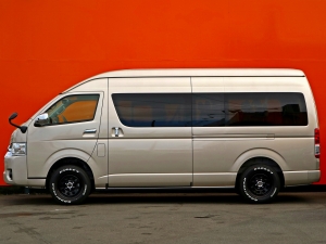 ハイエースワゴン新車：ハイエースワゴン　グランドキャビン　２ＷＤ