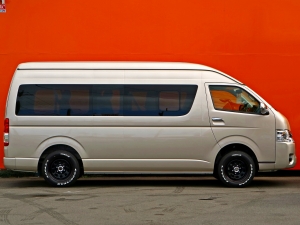 ハイエースワゴン新車：ハイエースワゴン　グランドキャビン　２ＷＤ