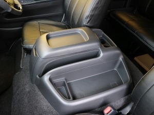 ハイエースワゴン車中泊　キャンプ仕様　アウトドア