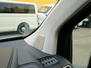 ハイエースワゴン新車アウトレット東京モーターショー　ハイエース300系　新型