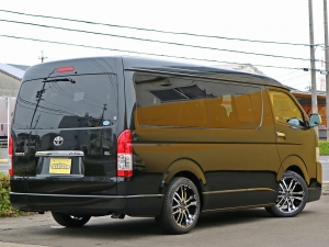 ハイエースワゴン１０人乗り　３ナンバー　カスタム新車