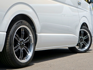 ハイエースワゴン一部改良後　ワゴン　GL　１０人乗り