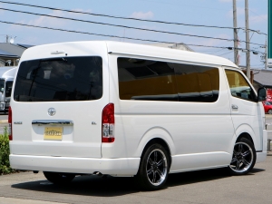 ハイエースワゴン一部改良後　ワゴン　GL　１０人乗り