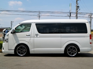 ハイエースワゴン一部改良後　ワゴン　GL　１０人乗り