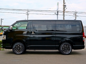 ハイエースバン新車　一部改良後　ディーゼル四駆