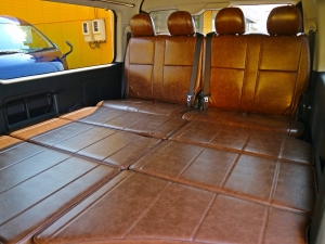 ハイエースワゴン車中泊　ピクニック　ベッドキット