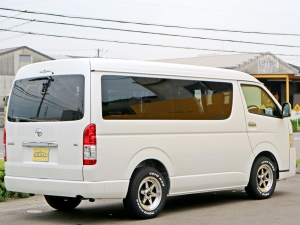 ハイエースワゴン新車コンプリート　ハイエースワゴン２ＷＤ
